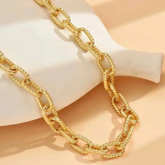 Yellow Gold Women's Minimalist Chain Necklace - Picture 2 of 3